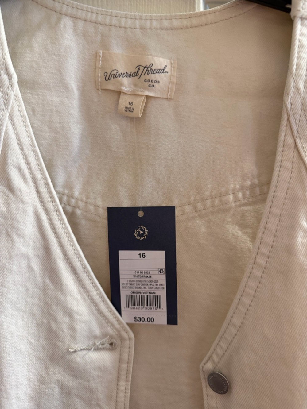 Universal Thread Cream Button-Front Vest - Picture 2 of 4